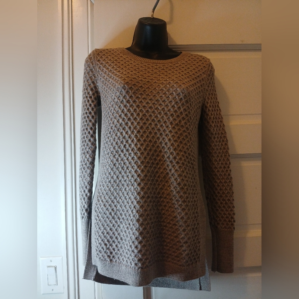 Athleta Womens Honeycomb Taupe Sweater Tunic Size XXS